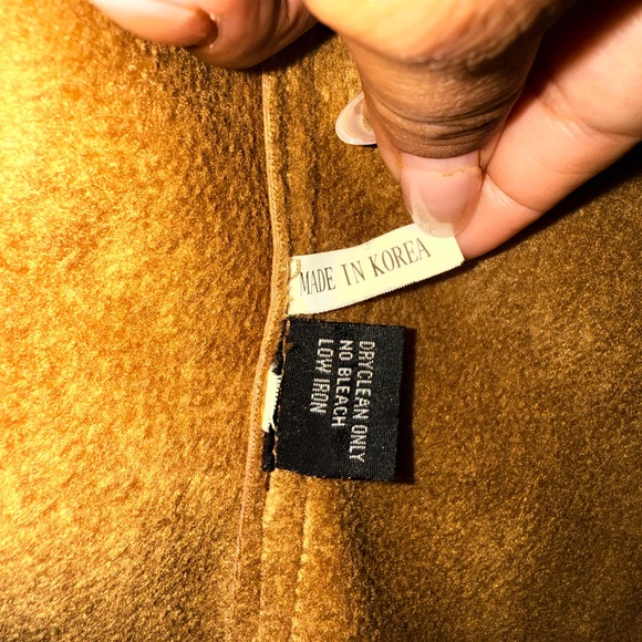 Women's Faux Fur Trimmed Jacket - Picture 7 of 12